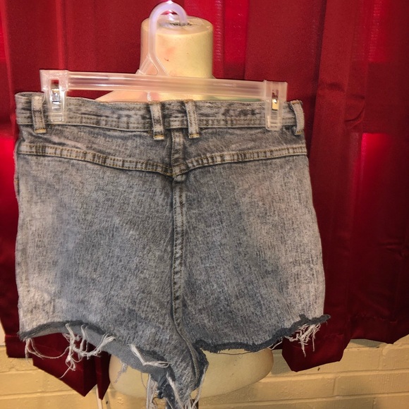 High waisted cut off shorts - Picture 2 of 3